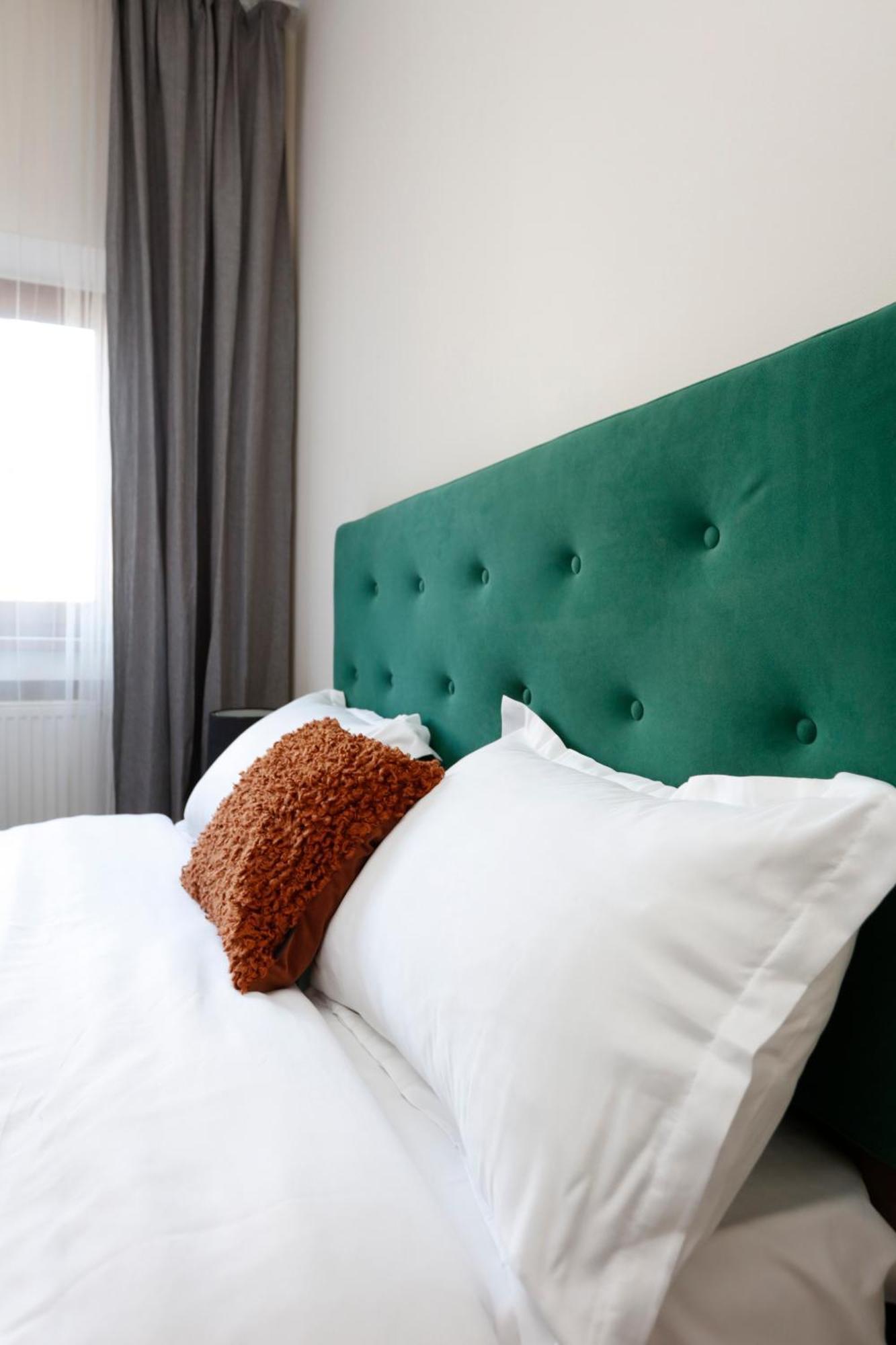 Apartment Near Old Town - Chill & Relax - 3Bdr Cozy & Roomy *