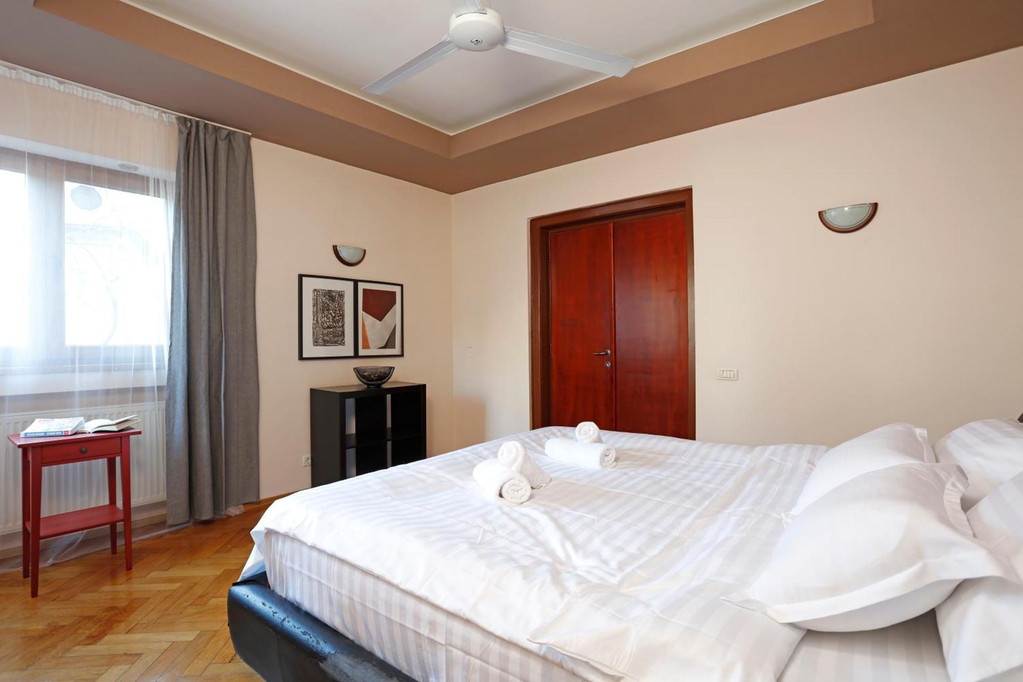Near Old Town - Chill & Relax - 3Bdr Cozy & Roomy Bukarest